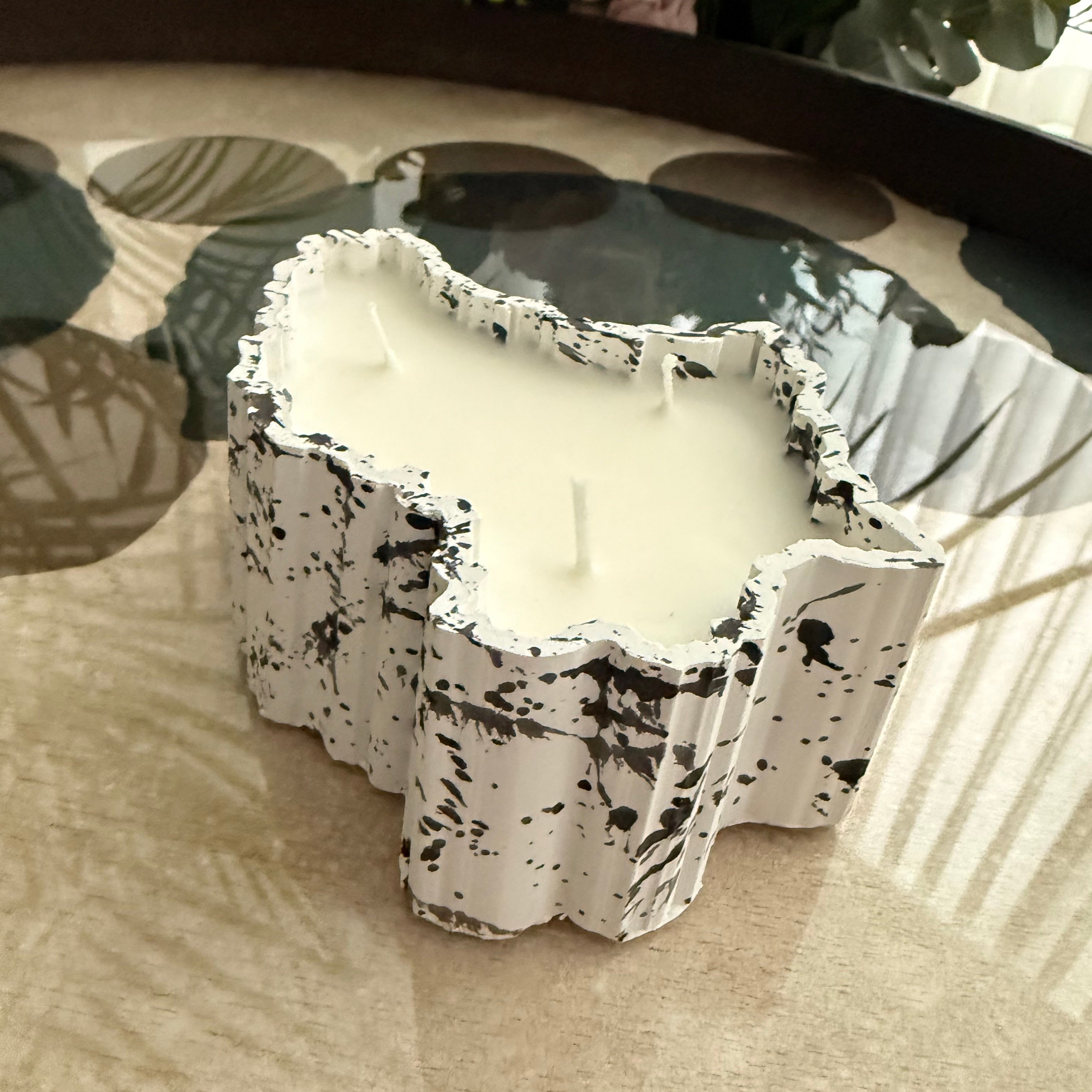 Luxembourg map candle white and black
