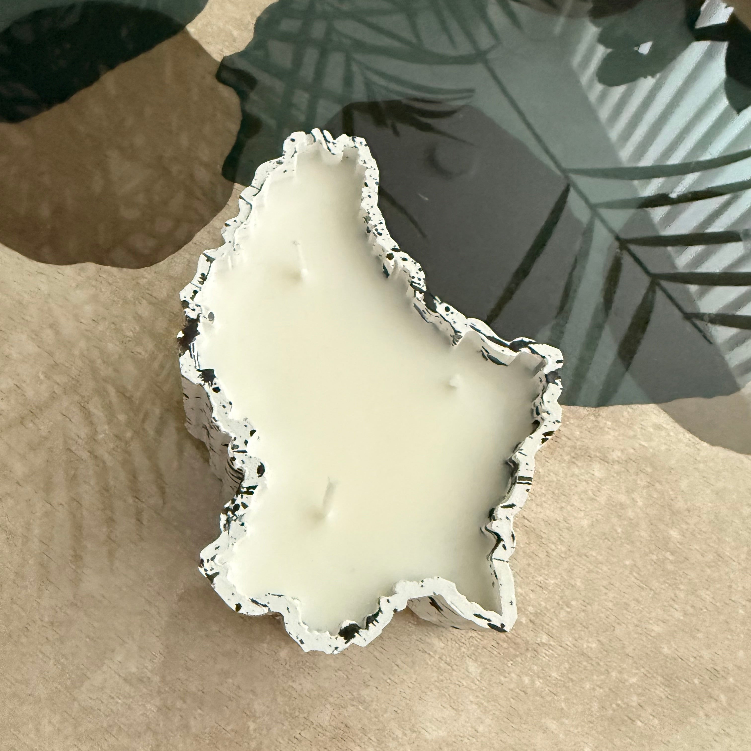 Luxembourg map candle white and black