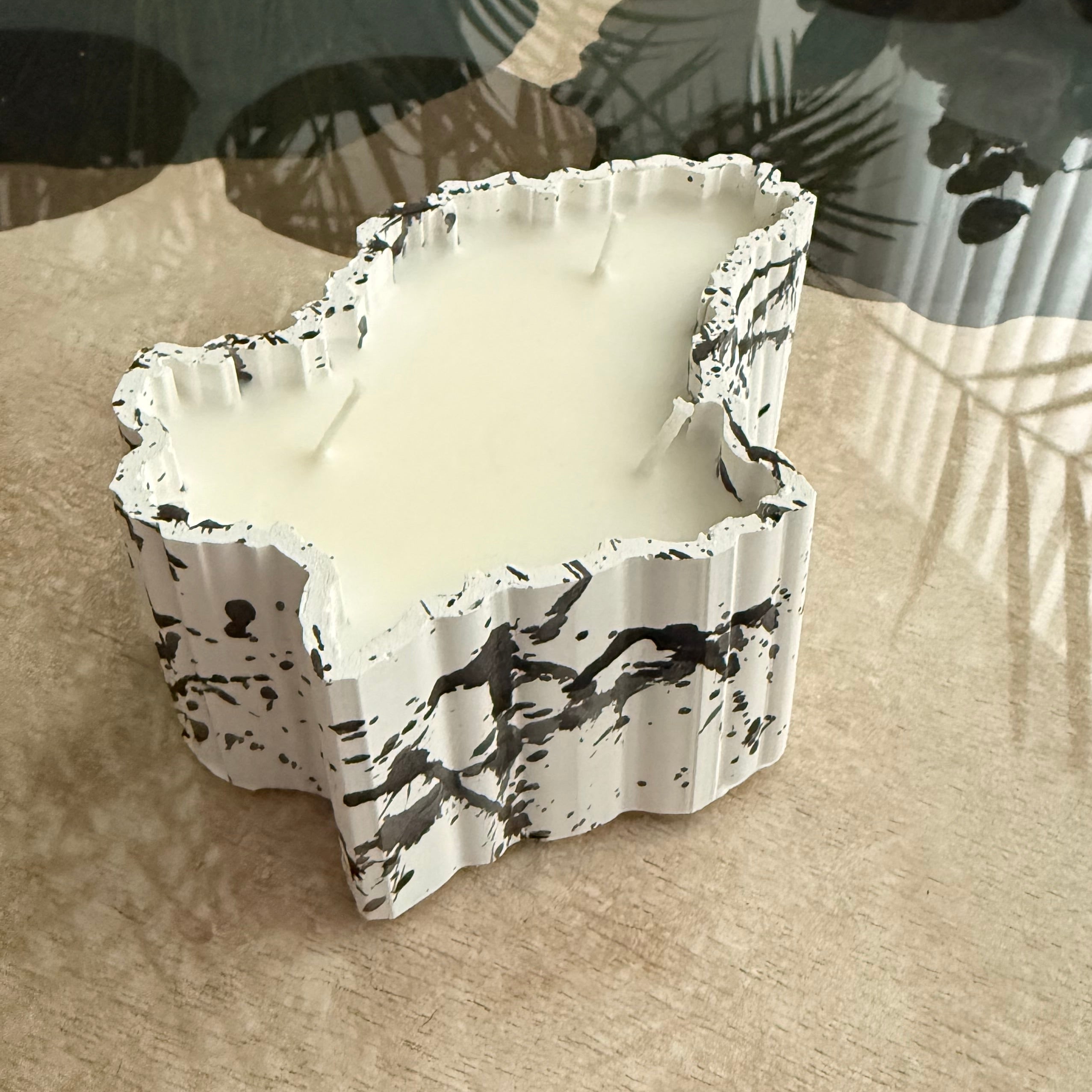 Luxembourg map candle white and black